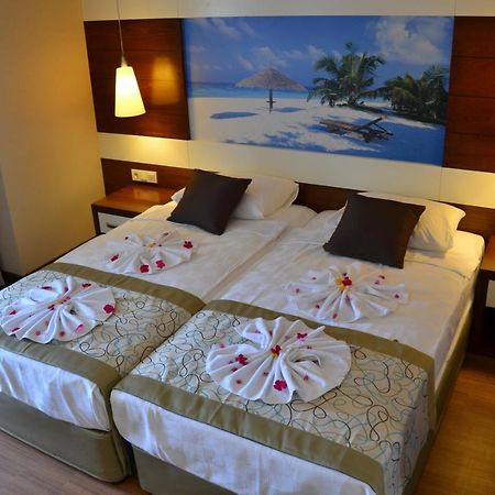 Holiday City Hotel (Adults Only) Side Quarto foto