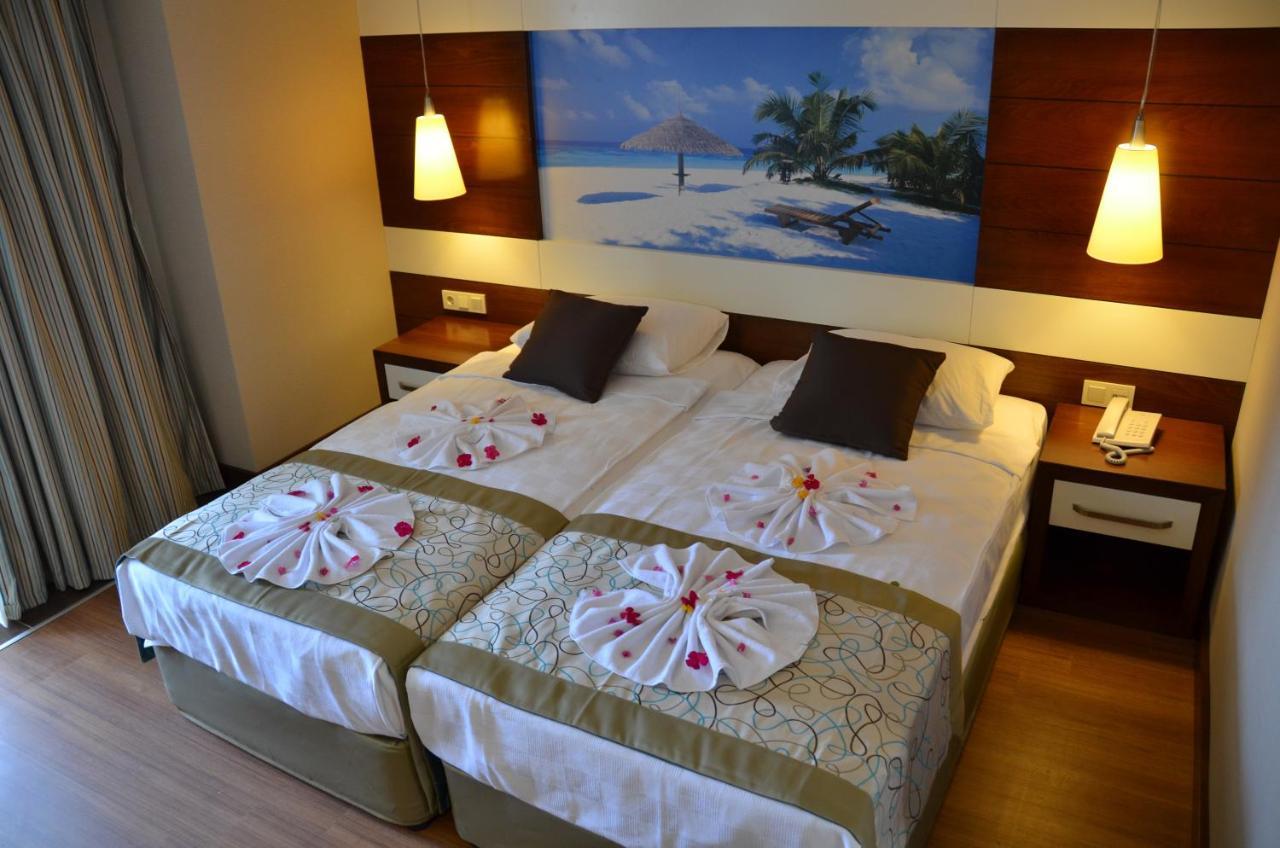 Holiday City Hotel (Adults Only) Side Quarto foto